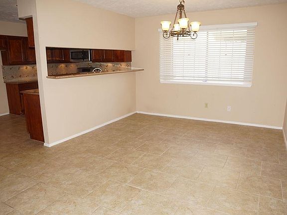 4th image of 9906 Stepney Green Dr