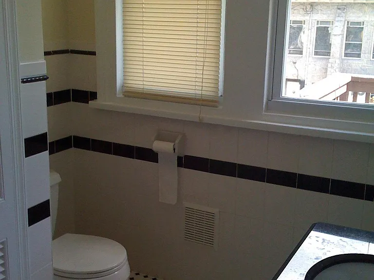 209 Grayling Ave — Photo 7