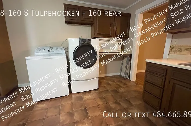 158-160 S Tulpehocken St #160 — Photo 4