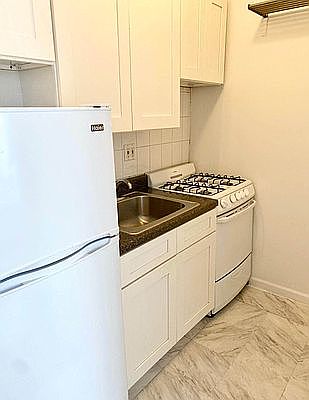 4th image of 163 Attorney St APT 4A
