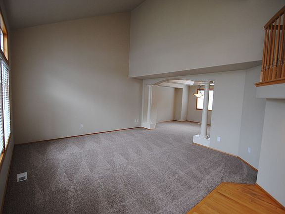 3rd image of 9609 181st Ave E