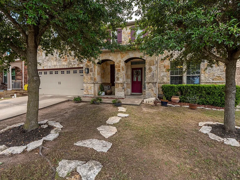 227 Sandstone Trl — Photo 33