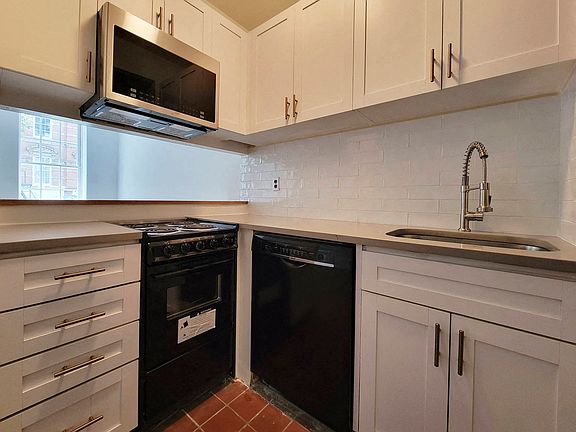 4th image of 313 E 81st St APT 3FE