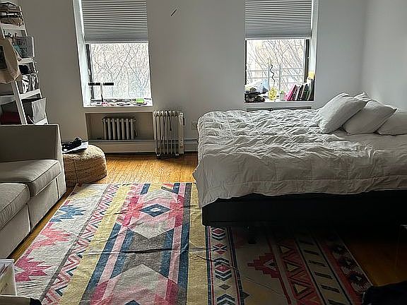 2nd image of 80 W 119th St
