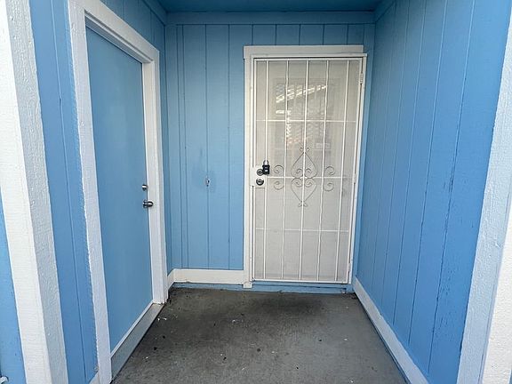 2nd image of 7223 Winterwillow Ct