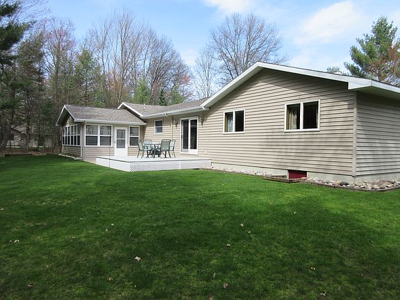 4th image of 3641 Wallace Ave