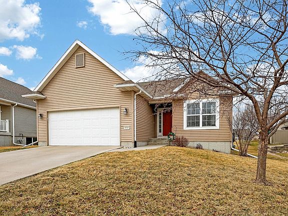 2nd image of 4134 Mockingbird Ln