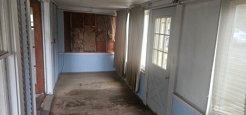 4th image of 311 N 19th Avenue
