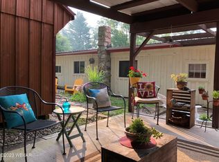 46 Speed Ln, Mill Hall, PA 17751