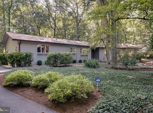 1744 Point No Point Dr, Annapolis, MD 21401