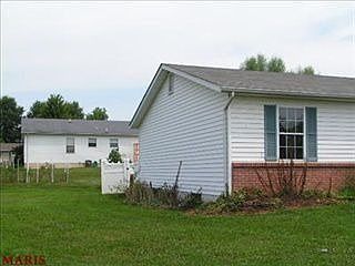 2nd image of 34 Graystone Dr