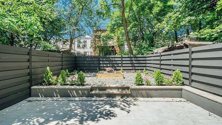 Rented by Nooklyn NYC LLC | media 9