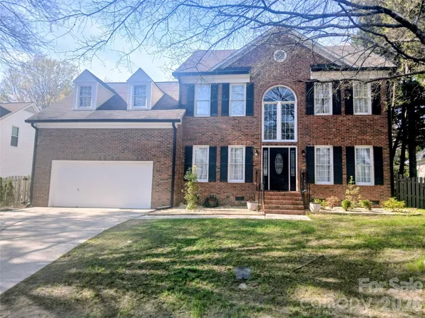12702 Landing Green Dr, Charlotte, NC 28277
