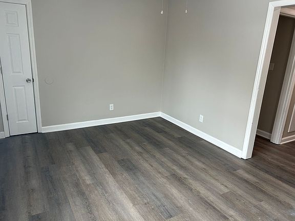 2nd image of 2326 Waterbury St