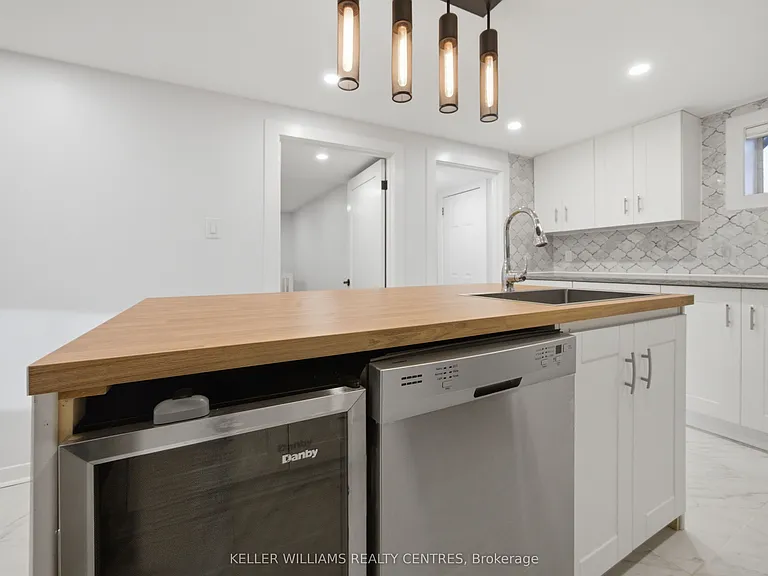 25 Townsend Ave #B — Photo 22