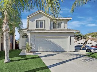 892 Pathfinder Way, Corona, CA 92878