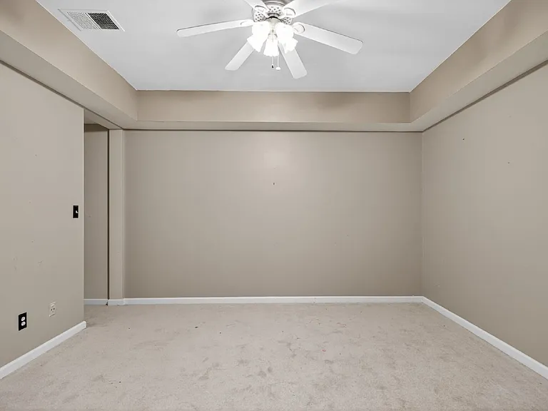 1712 Kenbrook Ct NW — Photo 42