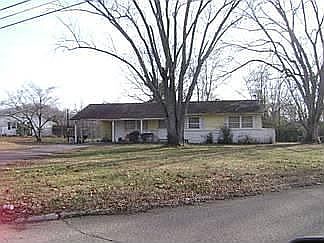 FRONT-CORNER LOT