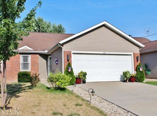 410 Prairie View Ct, Le Roy, IL 61752