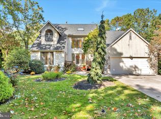 6 Kimberly Ct, Voorhees, NJ 08043