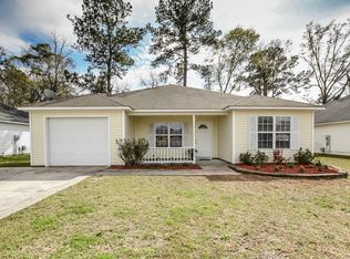 571 Bryson Cir, Hahira, GA 31632