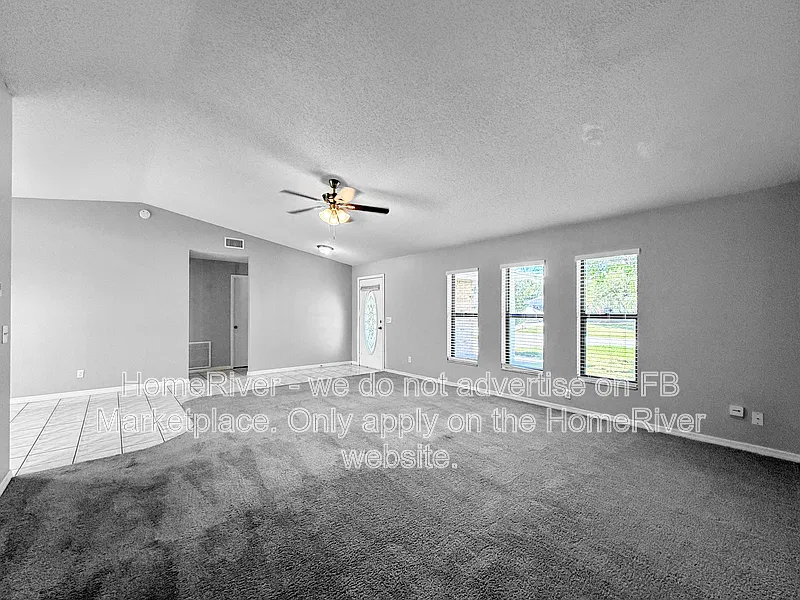 3 bed, 2.0 bath, 1586 sqft, $2,235 — Photo 2