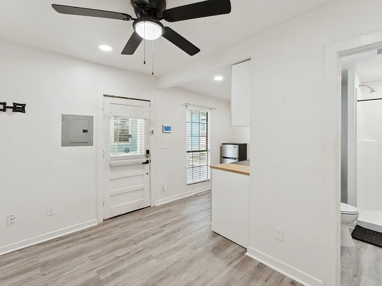 155 Oelkers St #B — Photo 5