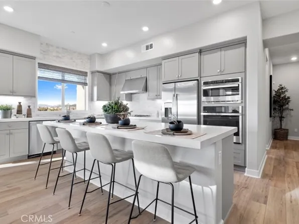 27226 Cranmore Way Unit 101, Valencia, CA 91381