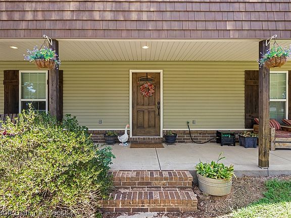 5th image of 836 N Mountain Grove Rd