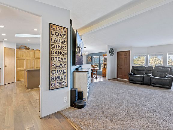 4th image of 2165 SE Madras Rd