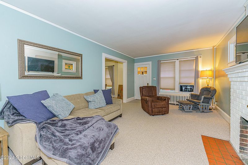 3rd image of 54 Edgecomb Street