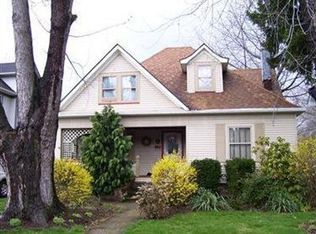 2034 Atkins Ave, Lakewood, OH 44107