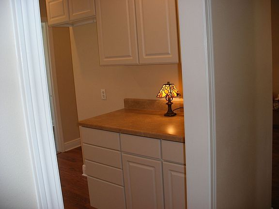 5th image of 3320 Claire Ave