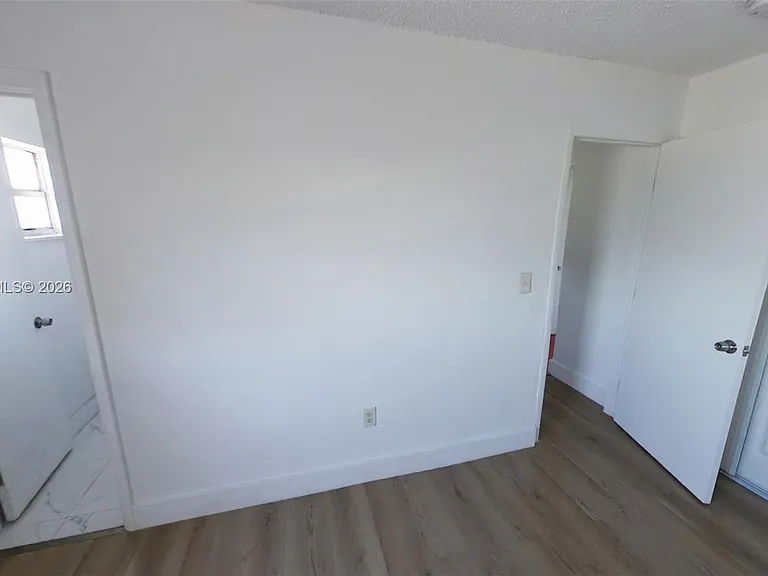 2660 Palm Ave #1 — Photo 2