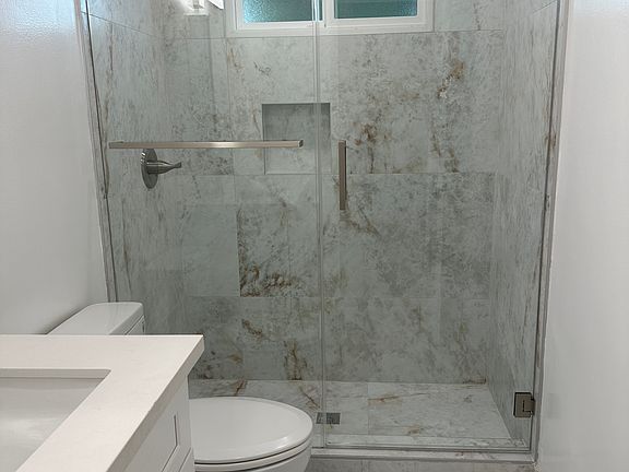5th image of 1157 N Hobart Blvd #1