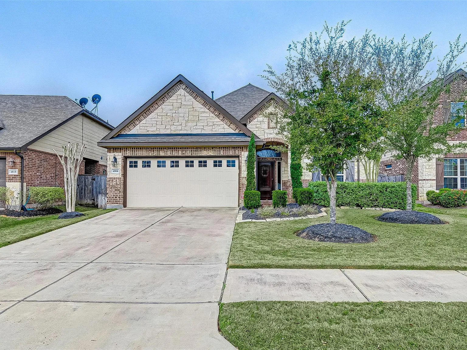 4 bed, 3.0 bath, 2746 sqft, $3,000 — Photo 2