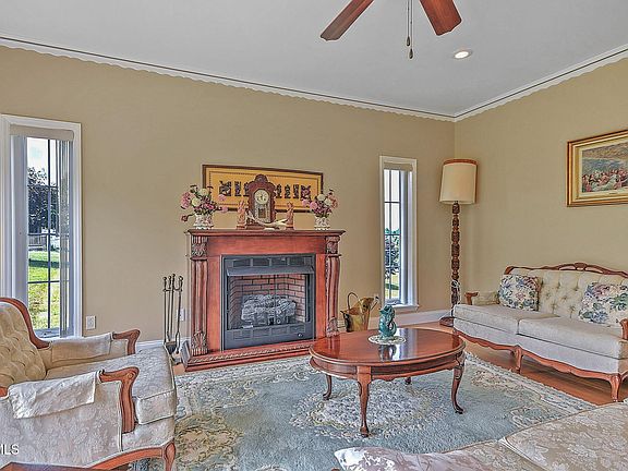 4th image of 23047 Lone Eagle Dr