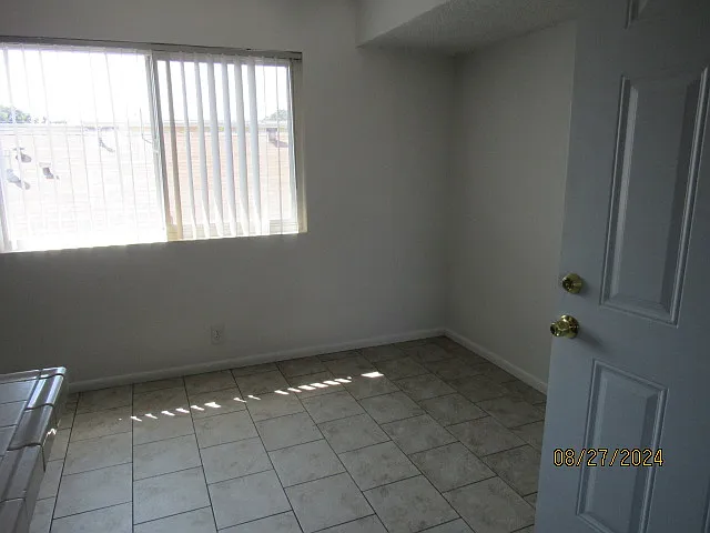 2 bed, 850 sqft, $2,450 — Photo 3