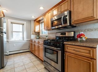32 Magoun St #1, Cambridge, MA 02140