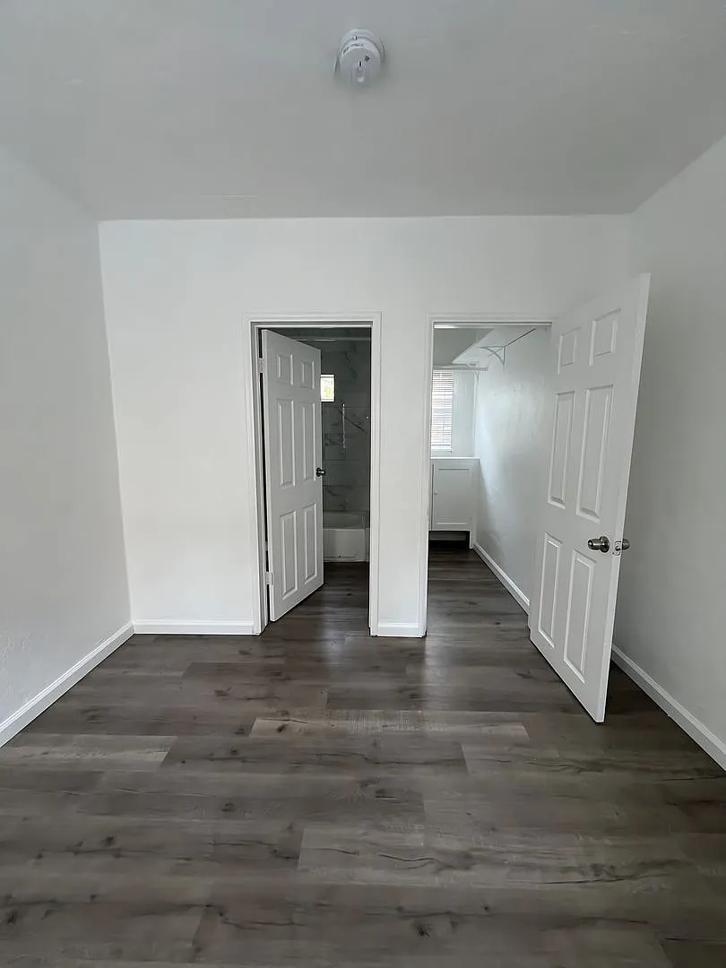 1 bed, 1.0 bath, 500 sqft, $1,370 — Photo 2