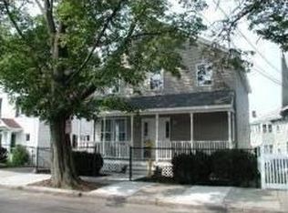 14 Sammet St, Everett, MA 02149