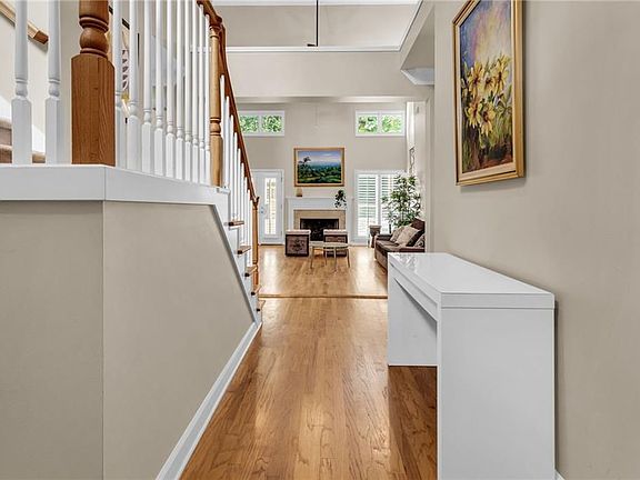 2nd image of 1924 Tristan Dr SE