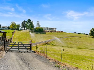 1490 Gore Rd, Selah, WA, 98942