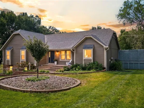 19985 W 119th St, Olathe, KS 66061