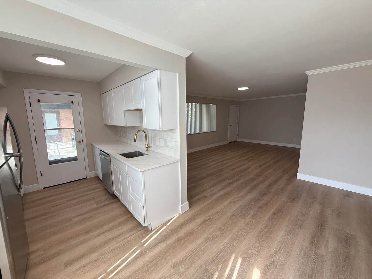 2 bed, $1,295 — Photo 2