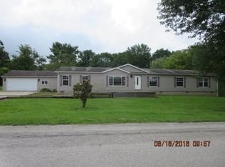 6001 Peacock Ln, Evansville, IN 47715