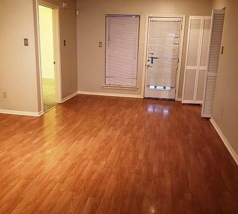 3rd image of 5907 Red River Dr