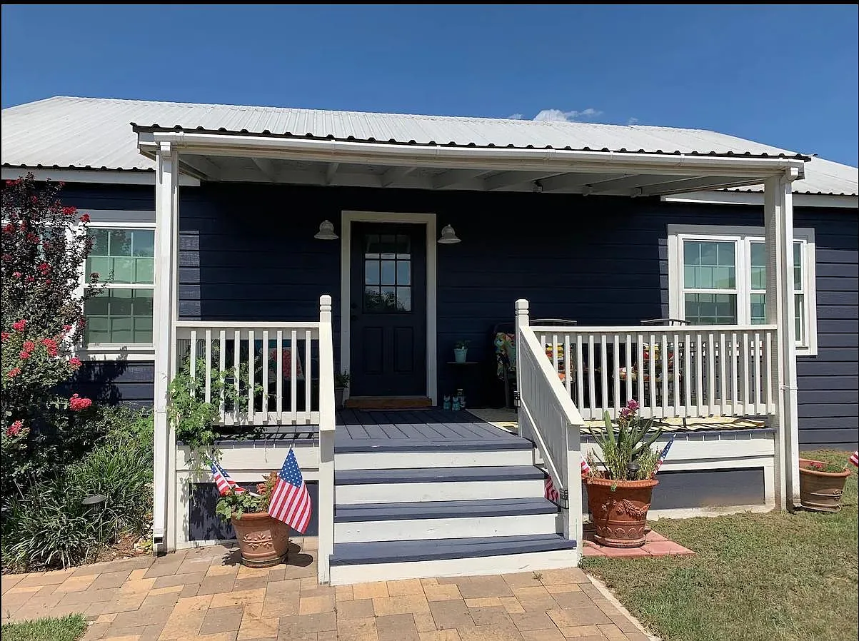 3 bed, 1360 sqft, $2,050 — Photo 4