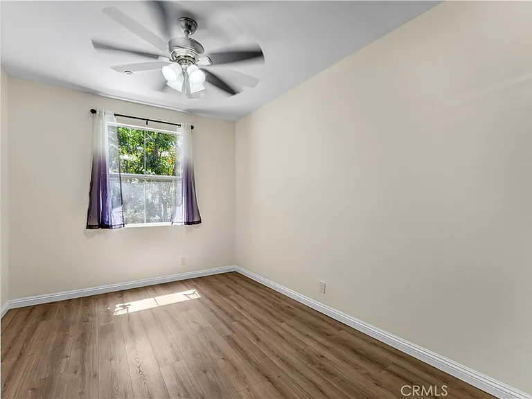 304 Birch Grv — Photo 21
