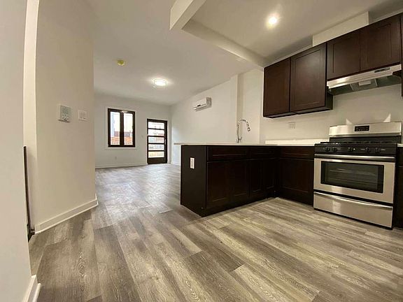 2nd image of 28A Lawton St #1A